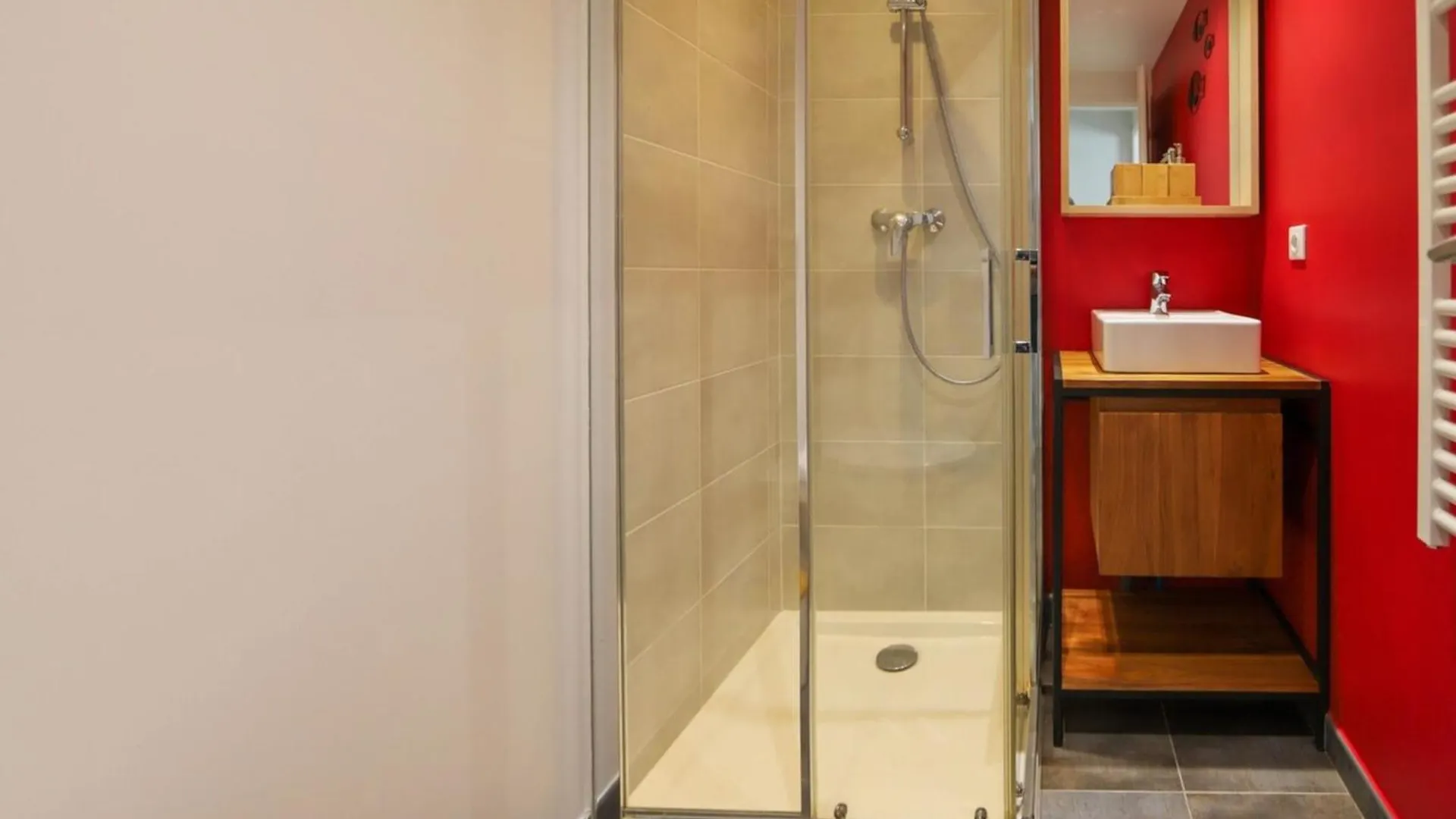 A L'Aventure ! Joli T2 Avec Balcon Centre Ville Annecy Apartamento