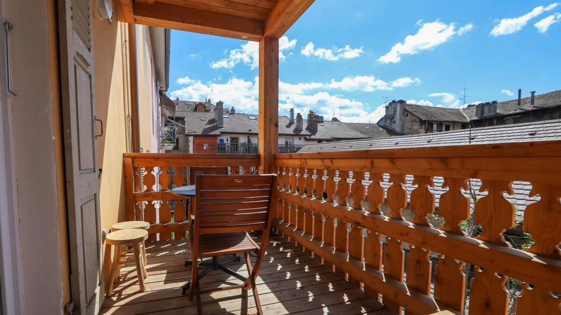 Apartamento A L'Aventure ! Joli T2 Avec Balcon Centre Ville Annecy França